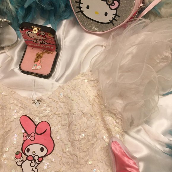 ADORABLE custom vintage  puff sleeve my meoldy corest and necklace set! - Picture 8 of 12